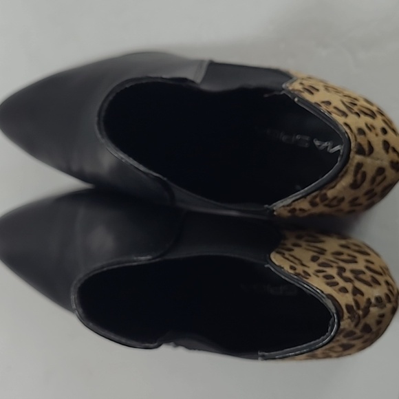 Via Spiga Leopard & Black Leather Slip On Western Heel Ankle Boots- Size 8.5M - Picture 12 of 12